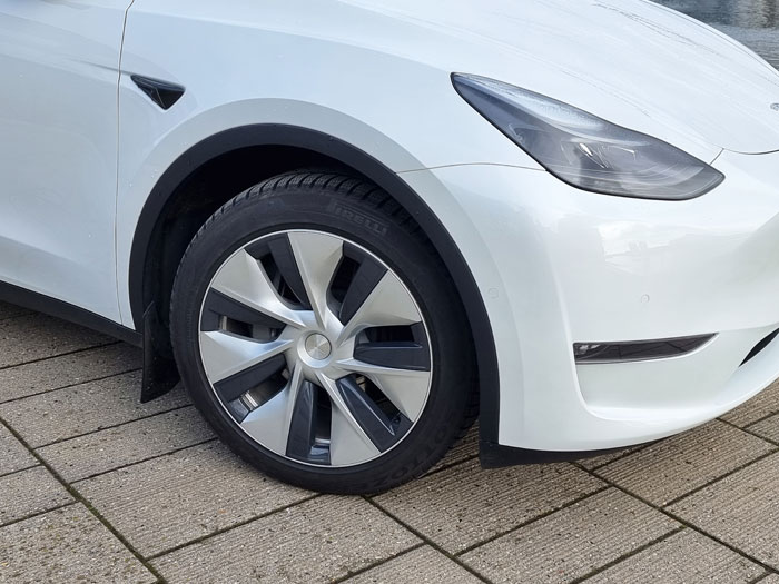 Biltest Tesla Model Y dual motor Long Range AWD Premium Prøvekørsel